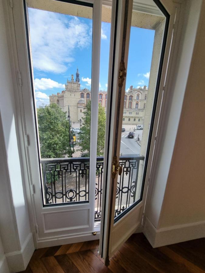 Face Chateau St Germain En Laye, Appartement 4 A 6 Personnes, 23 Min De Paris Champs-Elysees Сен-Жермен-ан-Ле Экстерьер фото