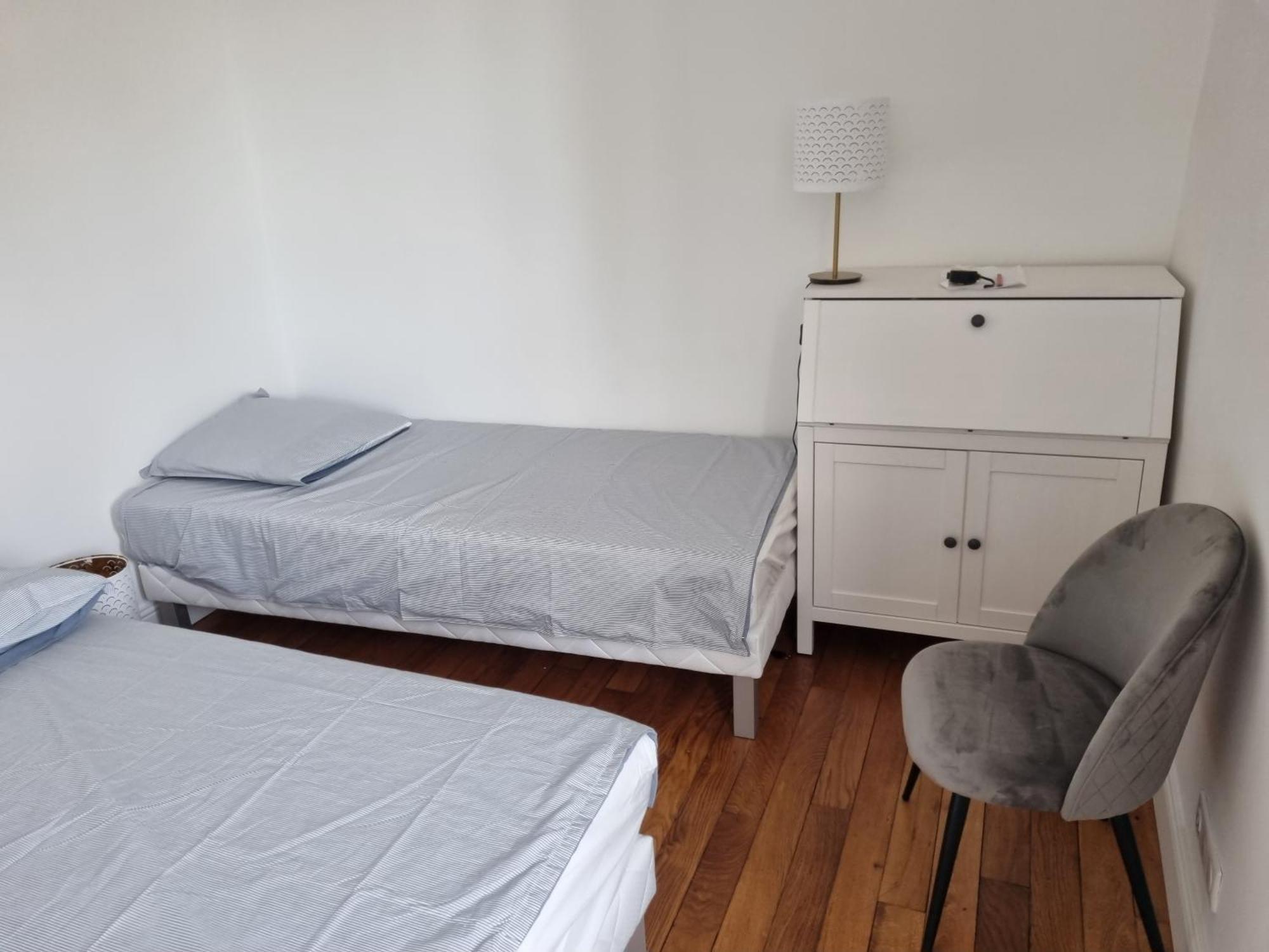 Face Chateau St Germain En Laye, Appartement 4 A 6 Personnes, 23 Min De Paris Champs-Elysees Сен-Жермен-ан-Ле Экстерьер фото