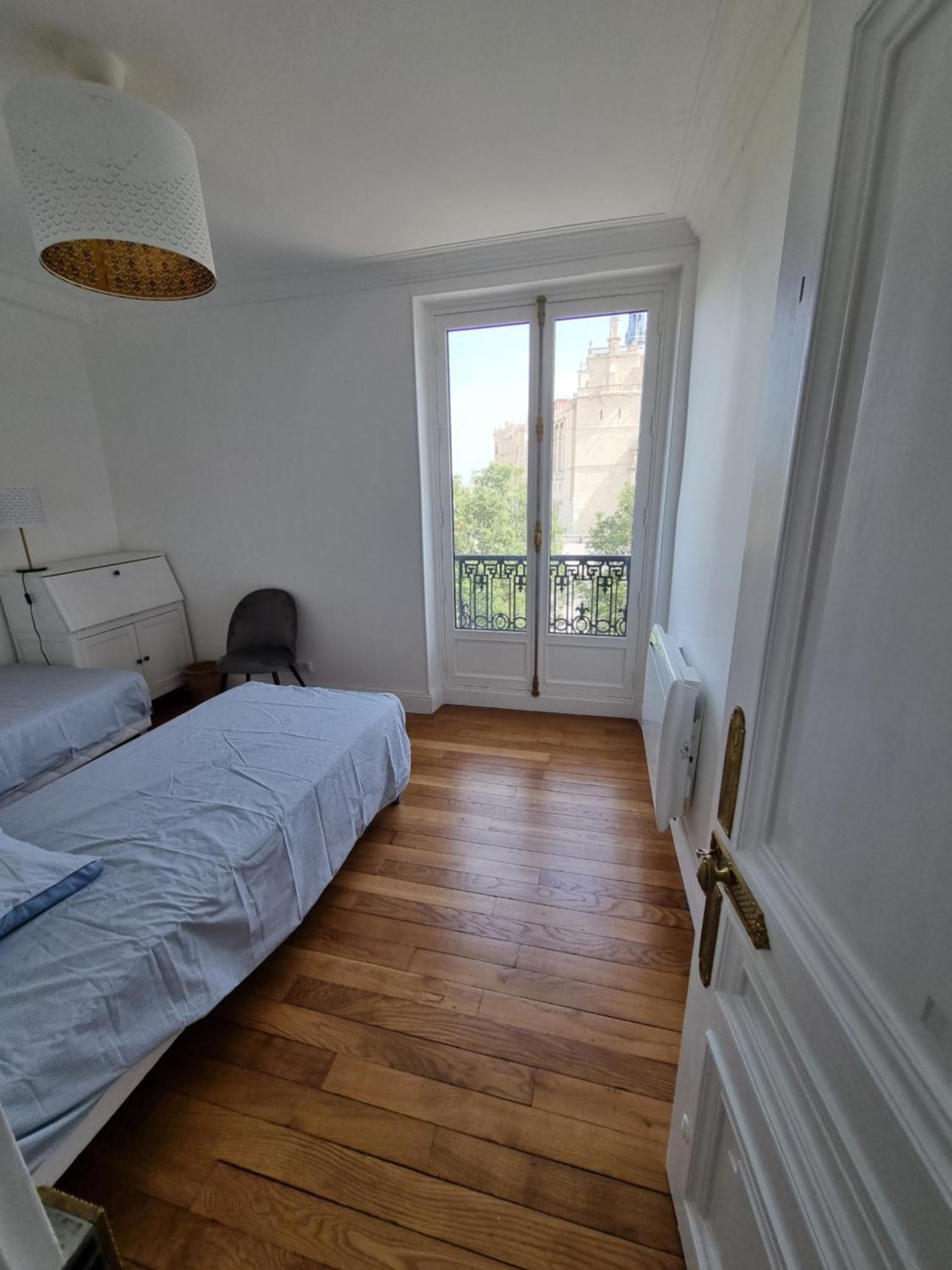 Face Chateau St Germain En Laye, Appartement 4 A 6 Personnes, 23 Min De Paris Champs-Elysees Сен-Жермен-ан-Ле Экстерьер фото