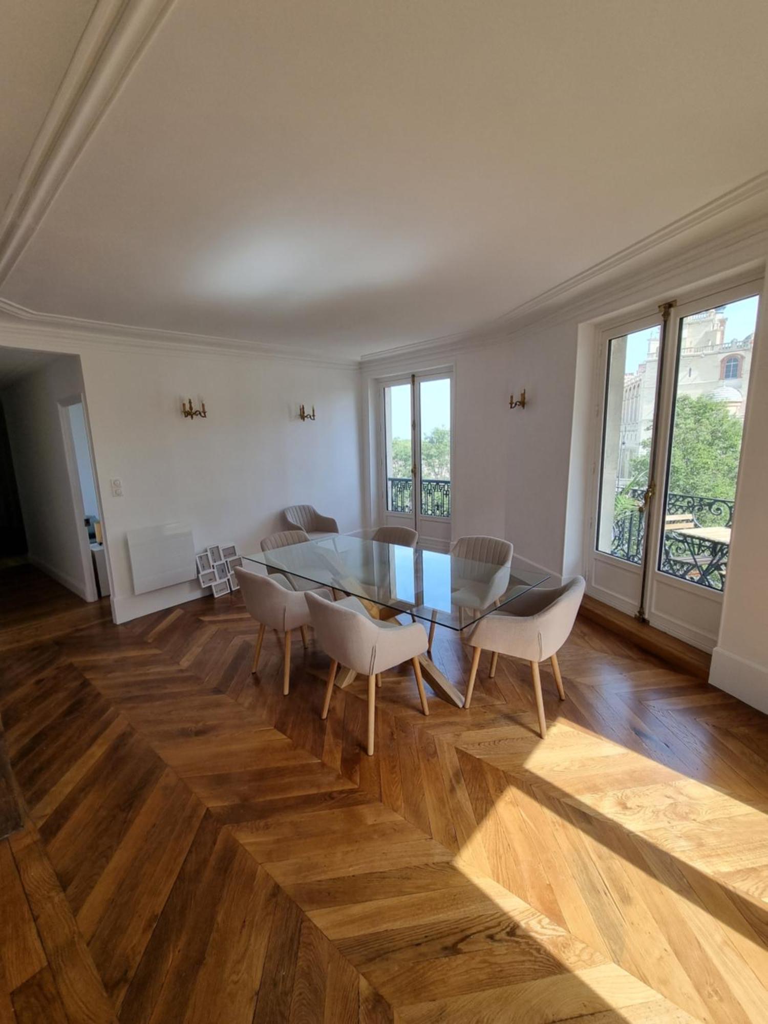 Face Chateau St Germain En Laye, Appartement 4 A 6 Personnes, 23 Min De Paris Champs-Elysees Сен-Жермен-ан-Ле Экстерьер фото